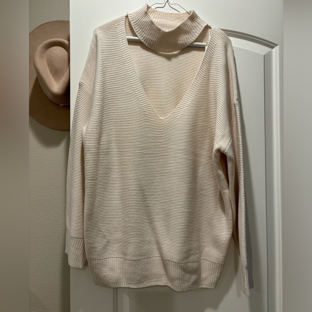 V neck sweater with open chest